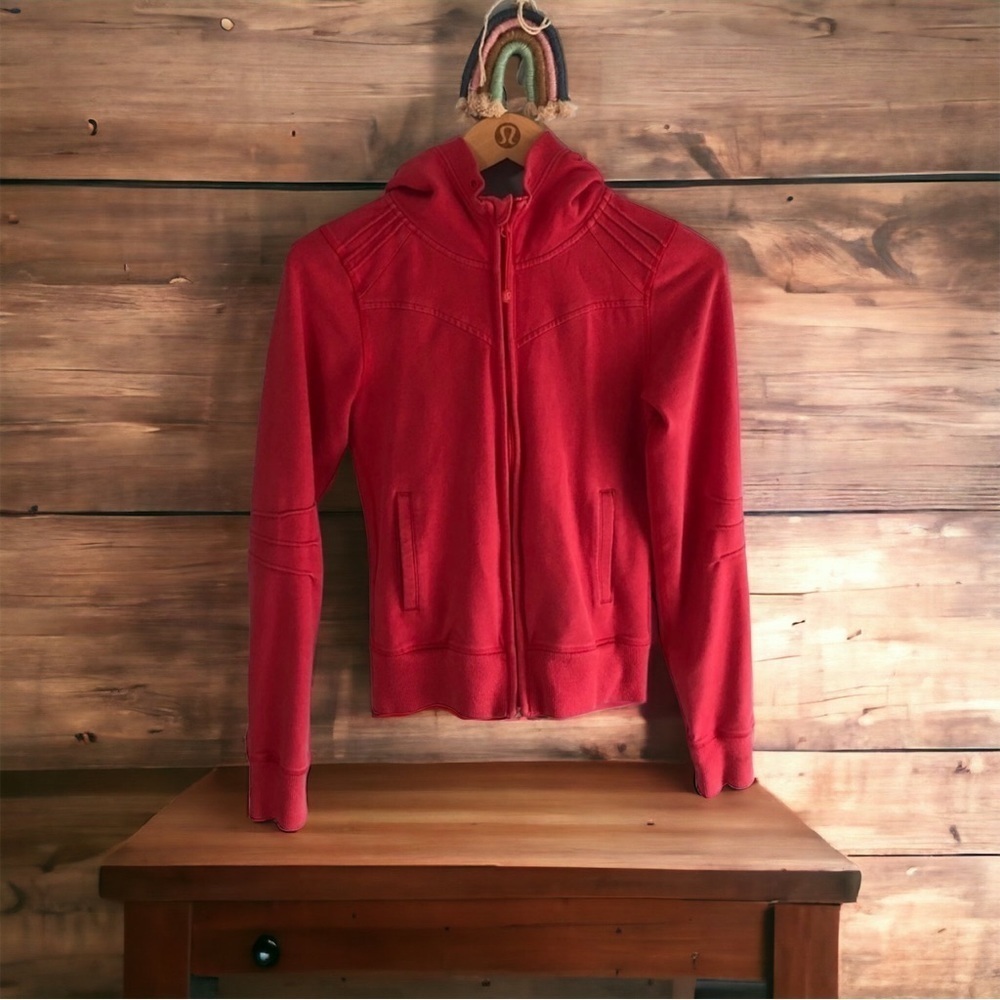Lululemon Sanctuary Jacket -Passion Pink -Sz 4-VGUC​​​ ☀️🌸​​